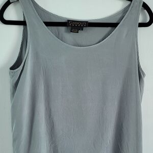Women's SILK sleeveless blouse size 6
